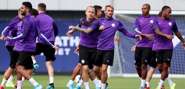 官方网站-西汉姆发布备战花絮，赛后伤情更新，中超任务艰巨，细节决定成败-官方网站