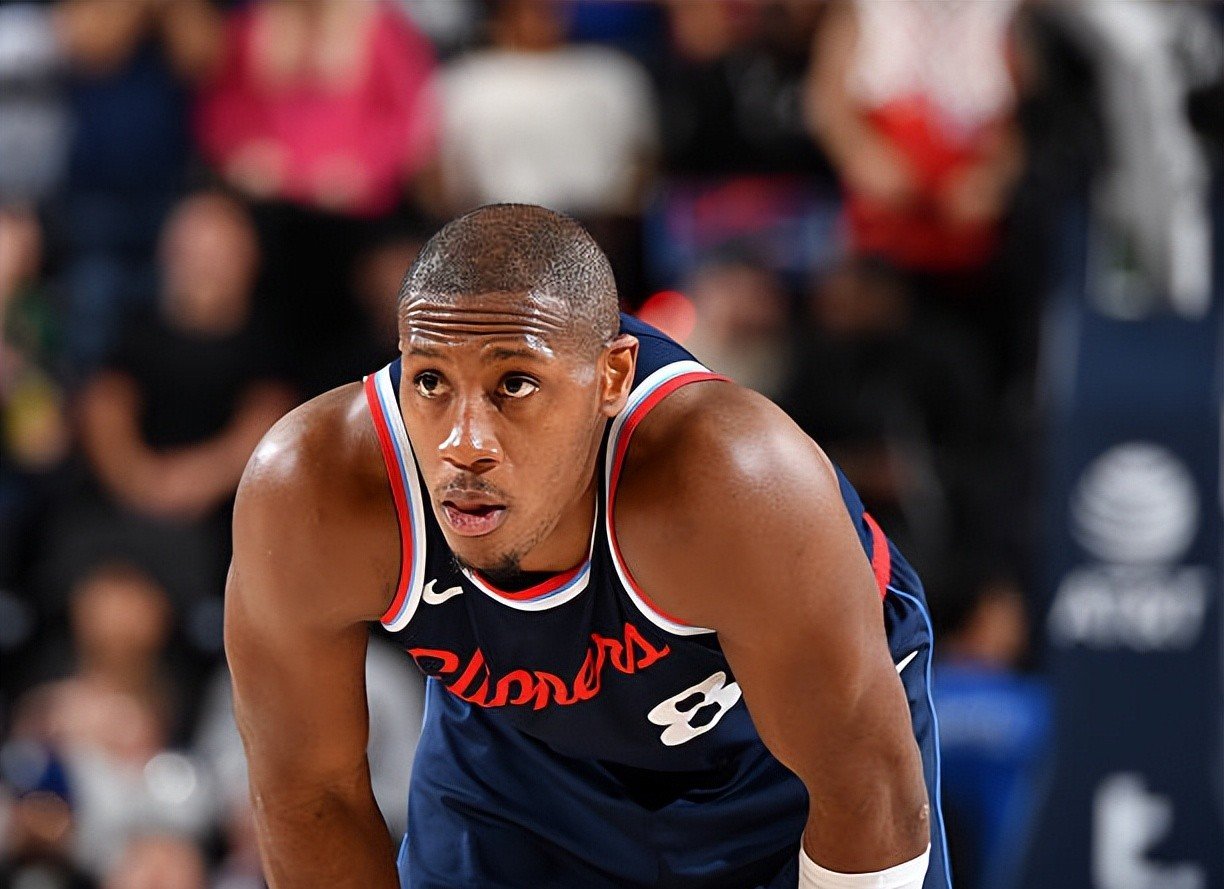 官方网站-国际比赛日洛杉矶快船备战NBA常规赛；队长鼓劲细节曝光；引发热议；更衣室氛围转暖的简单介绍-官方网站