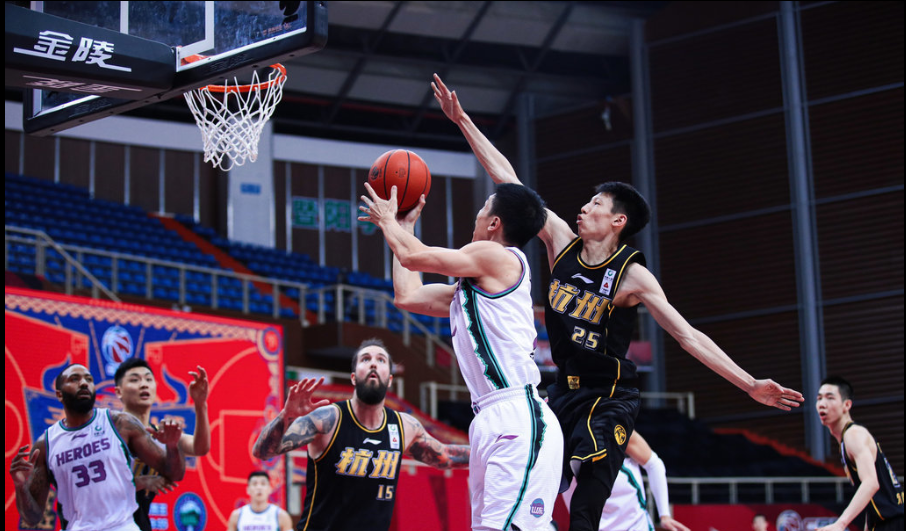 体育游戏-包含重磅！克里夫兰骑士刷新队史纪录备战德国杯转会期休斯敦火箭备战德甲，山东男篮围绕CBA季后赛强势反弹的词条-体育游戏